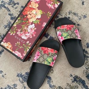 Gucci Blooms Supreme floral slide sandal